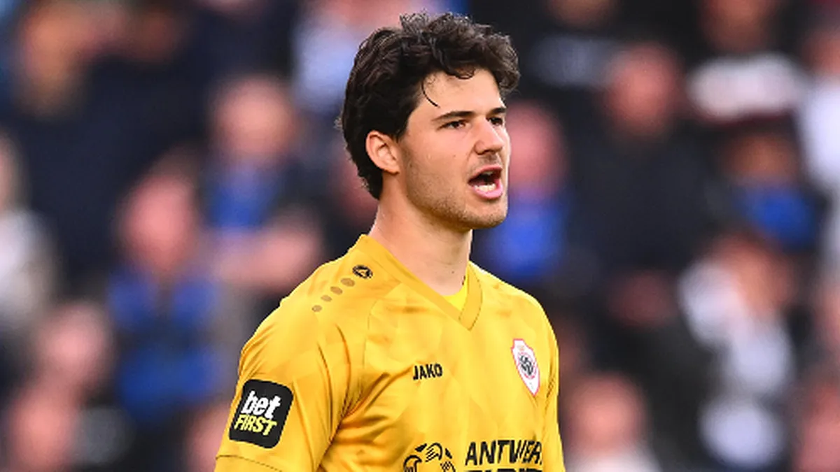 Bella dueñas leak shes the girl depicted in the photos but