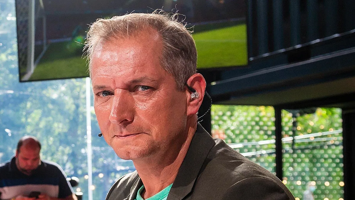 Karl Vannieuwkerkeは、すべての人を突然別れ、オフサイドに移動します