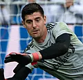 Real-ploegmaats lachen Courtois uit na 'ongelukje' op training (📽️)