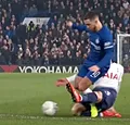 Toby pakt Hazard zwáár aan, Chelsea-ster neemt meteen wraak (🎥)