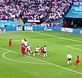 EK-sensatie krijgt Wembley stil met héérlijke vrije trap (🎥)