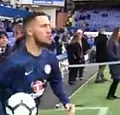 Hazard zet geviseerde ploegmaat op typische wijze uit de wind (🎥)