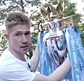 Mysterie ontrafeld: De Bruyne verantwoordelijk voor 'gebroken' PL-trofee (🎥)