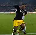 HAHA! Batshuayi ziet de camera wel héél graag
