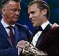 Van Gaal geeft Gouden Schoen aan Vormer: 