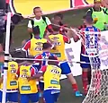 WTF?! 7(!) rode kaarten in Braziliaans duel, hoofdrol voor ex-Standard-speler