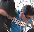 Ontluisterende beelden: Maradona raakt niet op eigen kracht uit de tribune