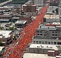 Waanzinnige beelden: Oranje-legioen palmt Kansas City in