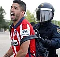 Politie grijpt in bij feestende Luis Suárez