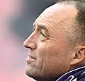 Sfeer wordt grimmig: Vandenhaute omsingeld door boze fans