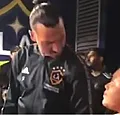 Zlatan stelt nerveuze mascotte gerust: 
