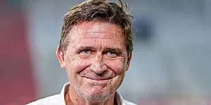 Ophef: Antwerp-fan Erik van Looy gespot met ex-Miss