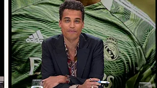 Extra Time lokt opvallende gast naar de studio