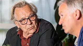Mulder laakt loze woorden Parker