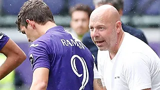 Raman zet Riemer voor schut met bizarre actie