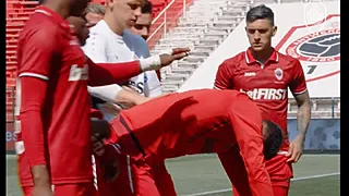 Pakkende beelden: Haroun breekt tijdens Bosuil-afscheid
