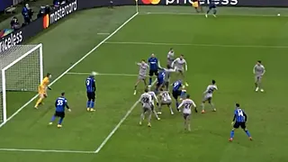 Pijnlijke beelden: Lukaku voorkomt ultieme treffer Inter