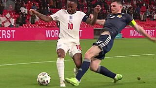 Engeland razend na penalty-incident Sterling