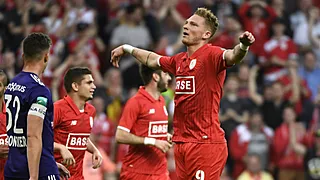 'Standard ziet alsnog af van zekere zomert'ansfer'