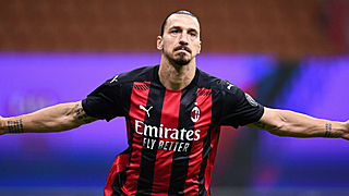 Zlatan overschaduwt Mertens en schiet Milan naar koppositie