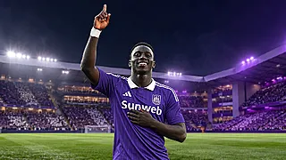 ‘Anderlecht stunt: spurtbom offert fortuin op om te tekenen'