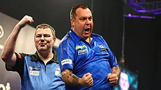 Voetbalfans Baetens en Huybrechts laten Wieze ontploffen