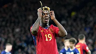 Spanje gaat met de billen bloot in Schotland, Kroatië dankt Kovacic