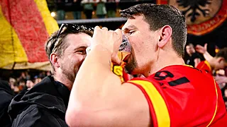 Biertje in hand, tranen in ogen: Raman emotioneel na RSCA-geste