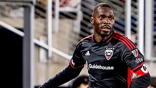 ‘Benteke-bom slaat in: grote schok bij Anderlecht’