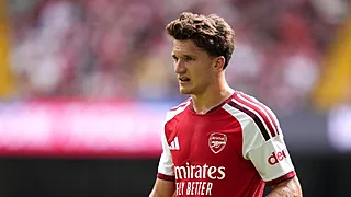 Fans Arsenal gaan los op Club Brugge bij PL-debuut Tzolis
