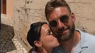 Vurige liefde: kapitein Dender valt voor knappe kinesiste