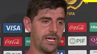 Courtois verbaast en gooit ploegmakker openlijk voor de bus