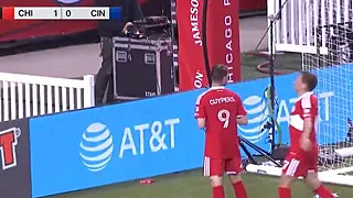 Cuypers grote schlemiel ondanks dubbelslag, Messi gaat KO