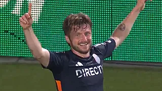 Dreyer scoort wereldgoal en schrijft geschiedenis in MLS