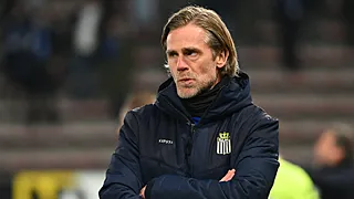 "Zorgwekkend" - Cornelis ziet groot probleem bij Charleroi