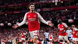Arsenal imponeert bij PL-start, Tzolis meteen op afspraak