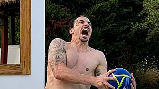Zlatan Ibrahimović zet sociale media in brand met één video