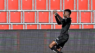 Choc Wallon in spookstadion: Zebra's glunderen, Standard in crisis