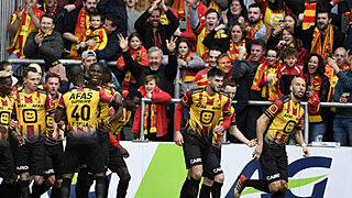 De sfeer zit al goed bij KV Mechelen: Matthys deelt prikje uit aan ploegmaats