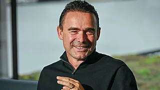 'Ajax schokt Antwerp: plan rond Overmars lekt uit'