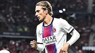 Franse pers messcherp na eerste basisplaats Godts