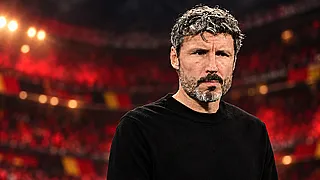 Van WK naar niks: Van Bommel laat Rode Duivel barsten