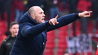 Oosting schrikt bij Antwerp: plotse vertrekker en blessures