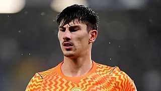 Britse pers brandt Penders volledig af: Alonso reageert