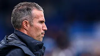 Drastische beslissing Rigaux: Van Persie op straat gezet