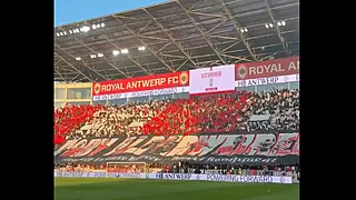 Kippenvel: Antwerp bezorgt Alderweireld geweldig afscheid