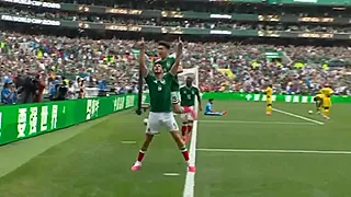 Openingsmatch met drie rode kaarten: Mexico klopt zwak Zuid-Afrika