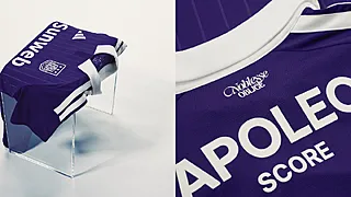 Anderlecht lanceert nieuw thuisshirt met fraaie film