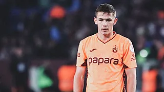 ‘Anderlecht verstomt: absurde cashdeal voor nieuwe spits’