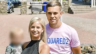 'Relatiebreuk voor Trossard? Vrouw verwijdert alle foto’s'